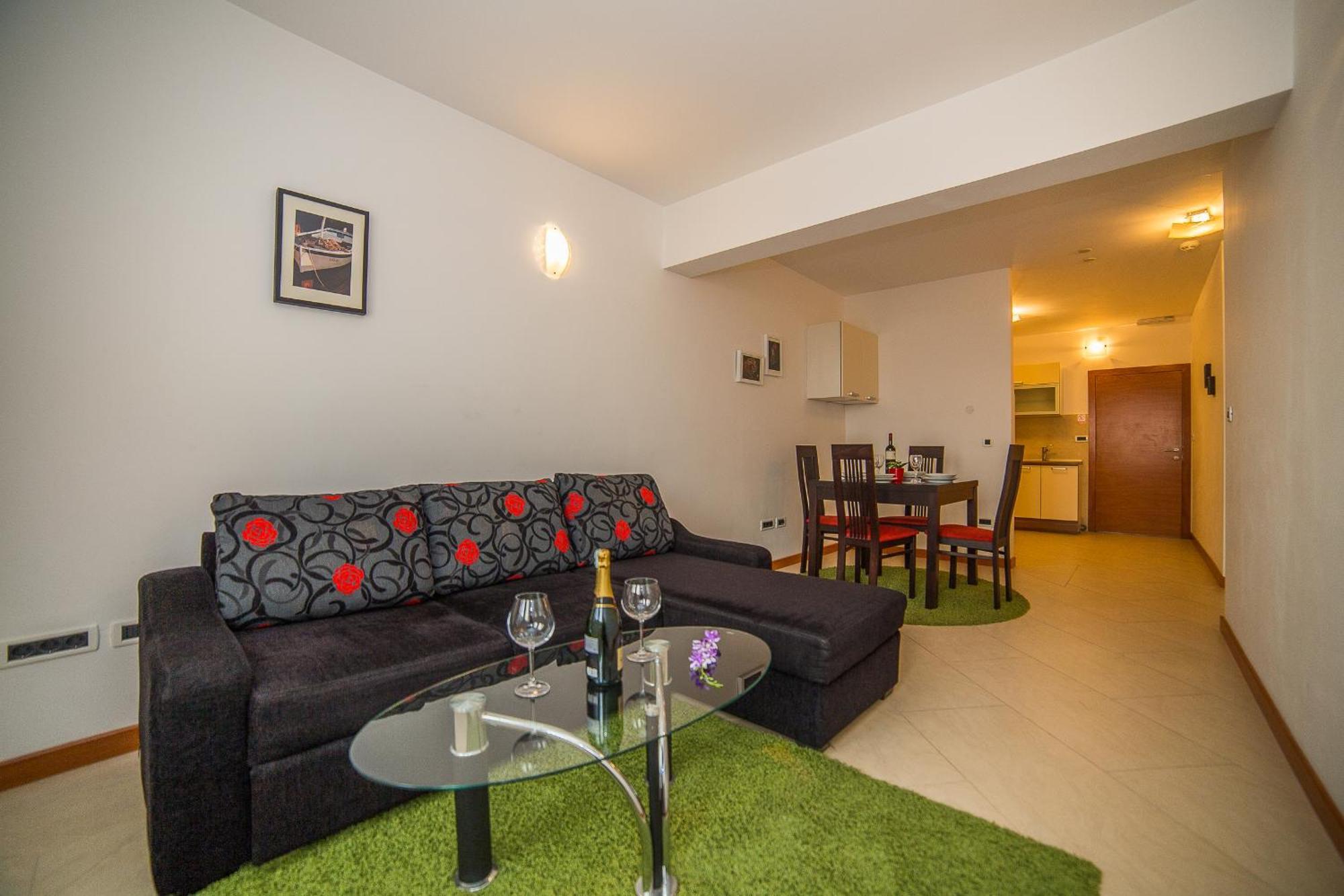Apartments Milan Макарска Номер фото