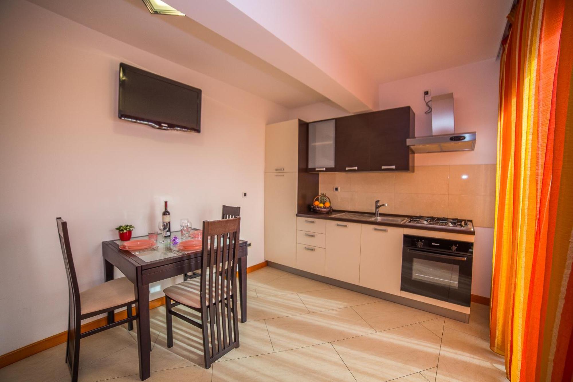 Apartments Milan Макарска Номер фото