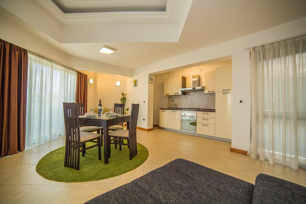 Apartments Milan Макарска Экстерьер фото